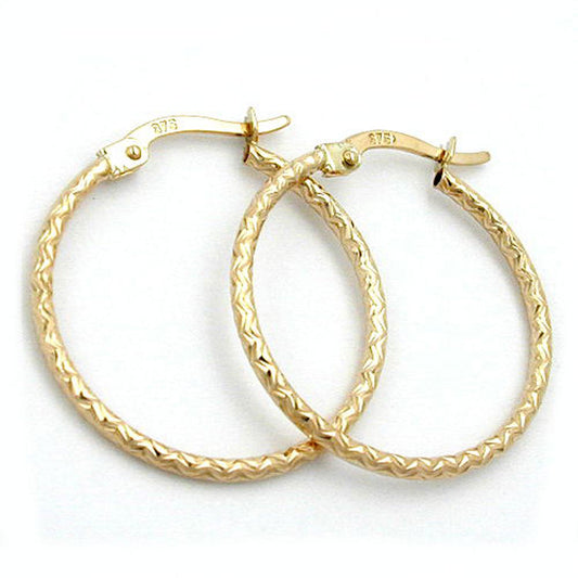 Hoop earring 23x1.5mm clip clasp pattern shiny diamond cut 9Kt GOLD