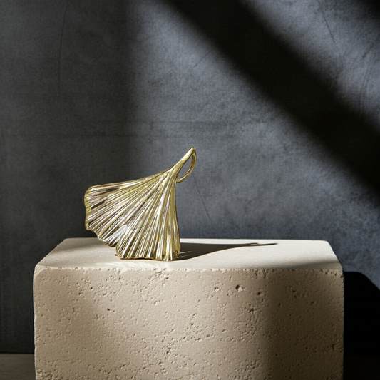 Pendant 20mm ginkgo leaf shiny 9Kt GOLD