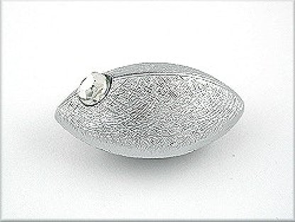 brooch, mouse, matt silver