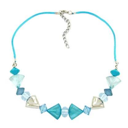 Kette Kunststoffperlen türkis hellblau chromfarben an Atlasbiese türkisfarben 42cm