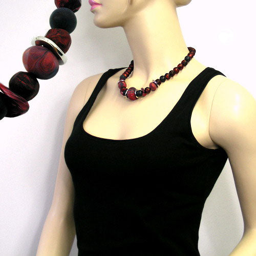 Necklace plastic beads dark red-metallic black 48cm