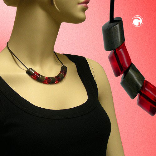 Chain slanted bead plastic red-transparent and mud-colored solid rubber black 45cm