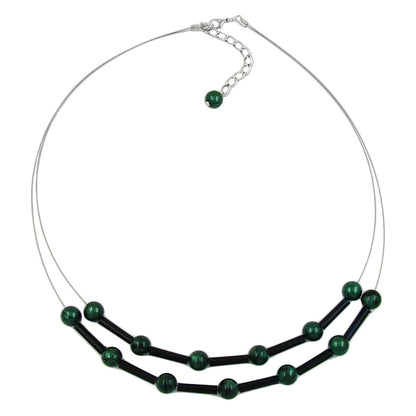 Kette Drahtkette grüne Perlen und schwarze Röhrchen Kunststoff 45cm