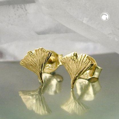 Stud earring 7mm ginkgo leaf shiny 9Kt GOLD