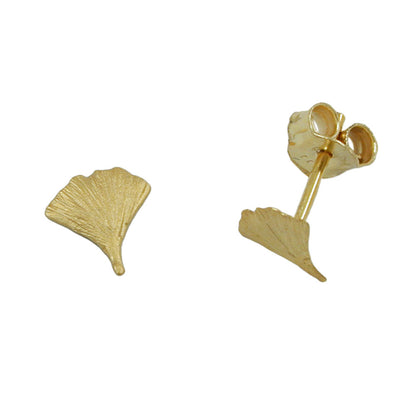 Ginkgo-Ohrstecker aus 9K Gold – symbolisch, elegant & einzigartig