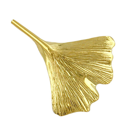 Brooch 30x24mm ginkgo leaf shiny 9Kt GOLD