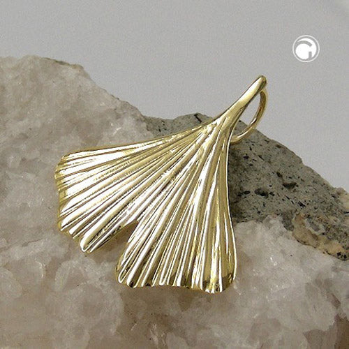 Pendant 20mm ginkgo leaf shiny 9Kt GOLD