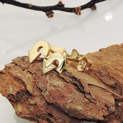 Stud earring 6x5mm arrow shiny 9Kt GOLD
